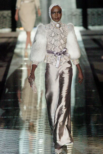Look 8